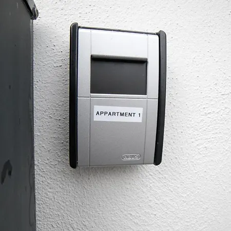 Stillvolle Bei Koeln / Bonn Flughafen Apartment