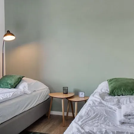 Stillvolle Bei Koeln / Bonn Flughafen