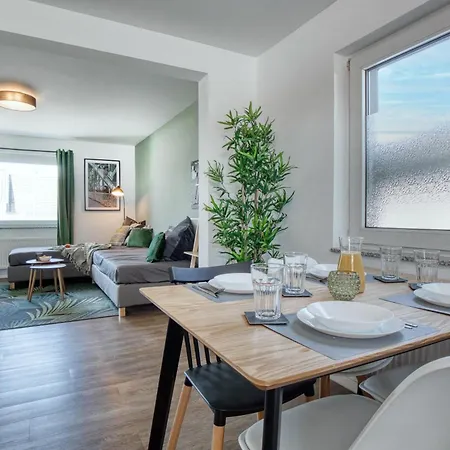 Stillvolle Bei Koeln / Bonn Flughafen * Lohmar