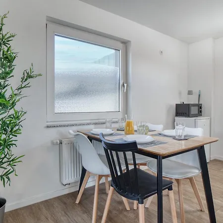 Stillvolle Bei Koeln / Bonn Flughafen Lohmar