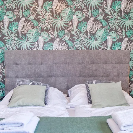 Stillvolle Bei Koeln / Bonn Flughafen Lohmar