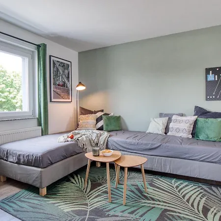 Stillvolle Bei Koeln / Bonn Flughafen Apartment