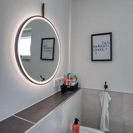 Stillvolle Bei Koeln / Bonn Flughafen * Lohmar