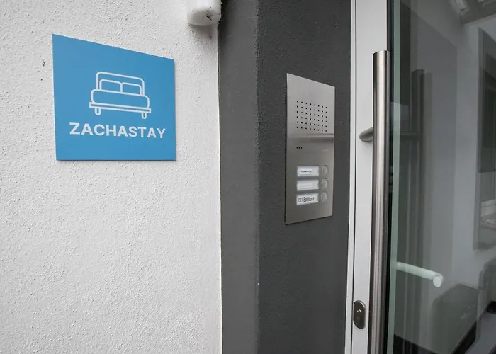 Stillvolle Bei Koeln / Bonn Flughafen לוהמר