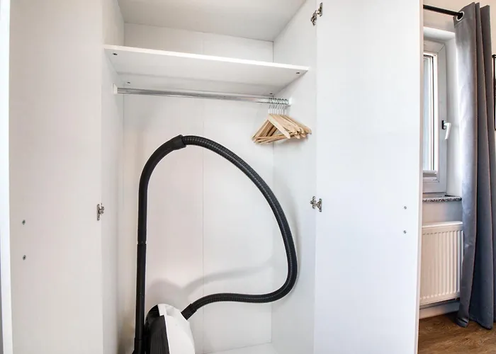 Stillvolle Bei Koeln / Bonn Flughafen