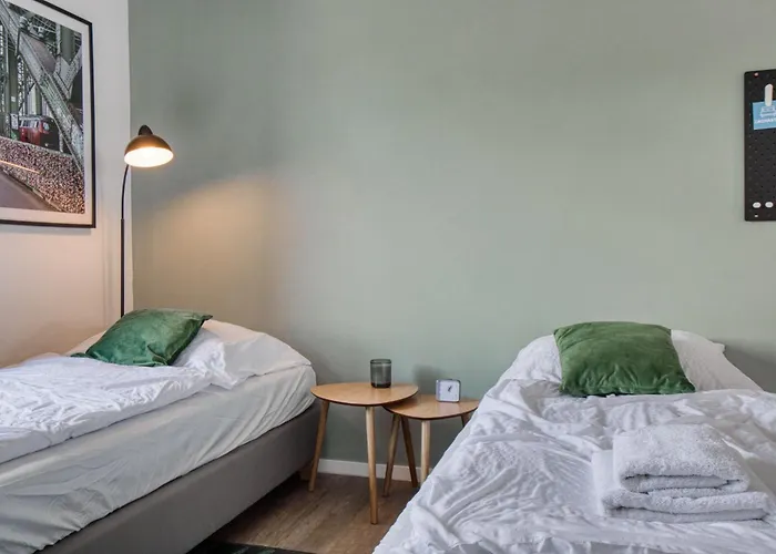 Stillvolle Bei Koeln / Bonn Flughafen