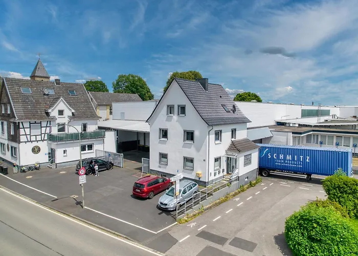 Stillvolle Bei Koeln / Bonn Flughafen דירה